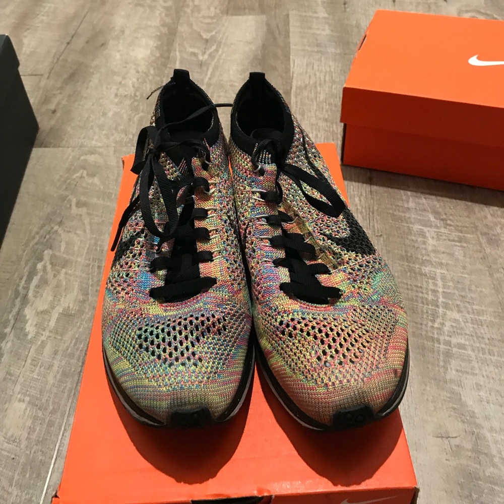Multicolor Flynit Racers sz 6 (mens)